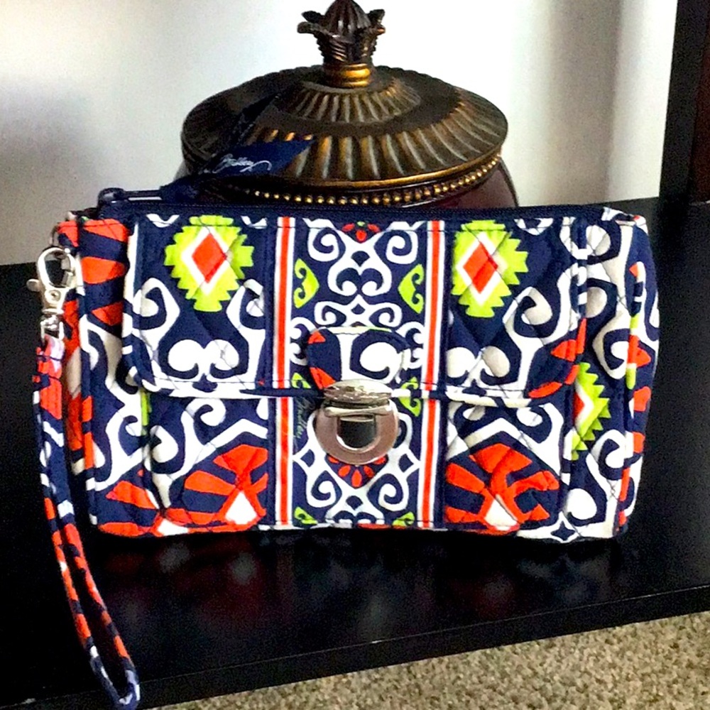 Vera Bradley Wristlet NWOT